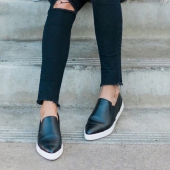 Vince Shoes - Vince Paeyre Leather Sneaker